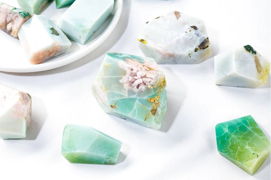 Natural Stone Natural Crystal Meditation Stone