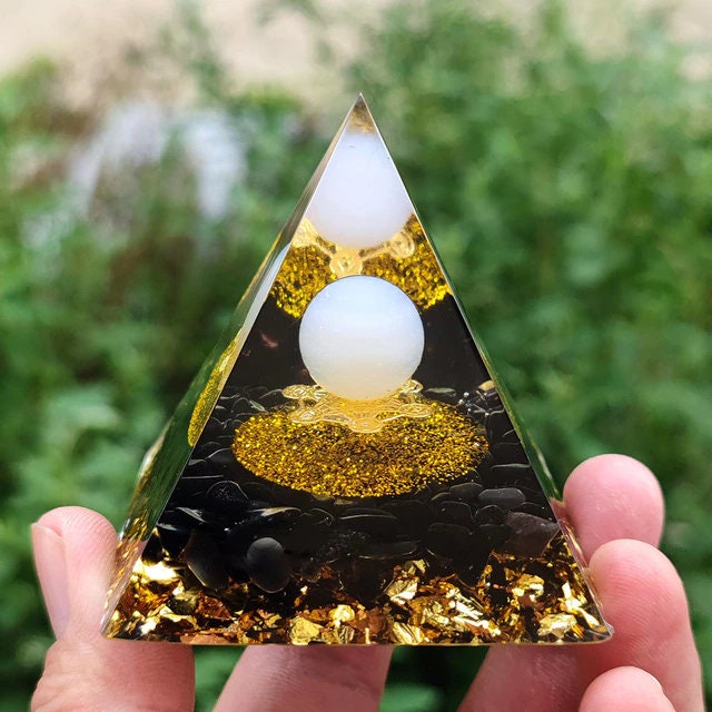 Natural Crystal Tiger Eye Orgonite Pyramid Healing Energy Generator