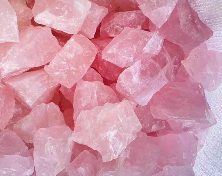 Natural Raw Rose Quartz Crystal Stone Pink Crystal Mineral Specimen