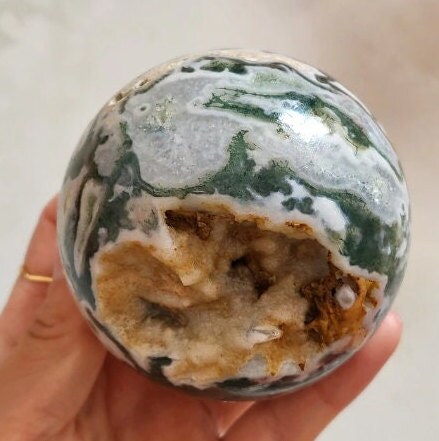 Natural Moss Agate Crystal Ball Aquatic Agate Stone