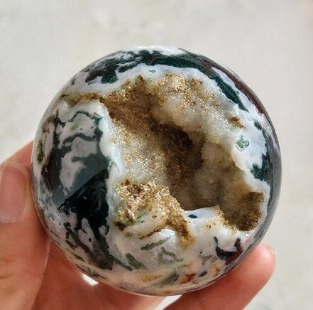 Natural Moss Agate Crystal Ball Aquatic Agate Stone