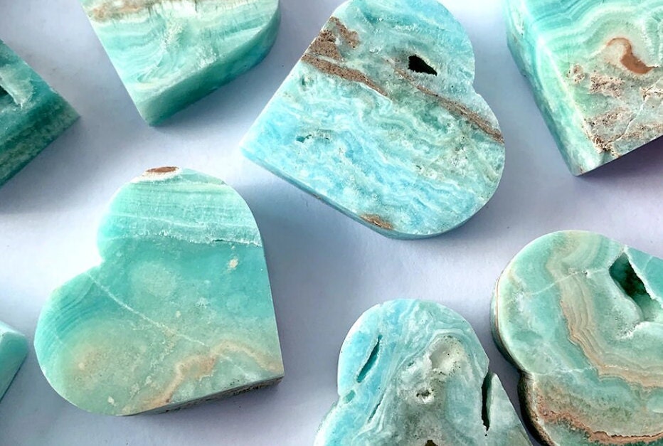 Natural Crystals Heteropolar Ore Heart Shape Raw Stone