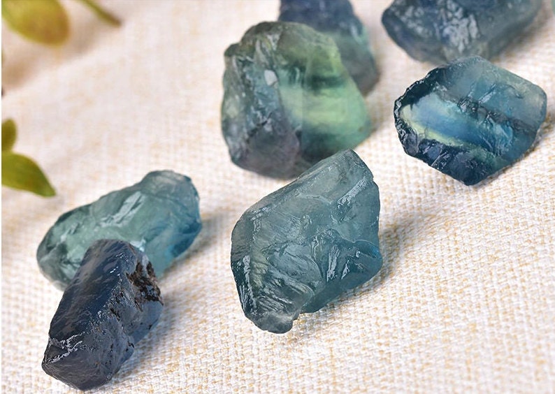 Natural Green Fluorite Quartz Crystal Ore Mineral Energy Stone